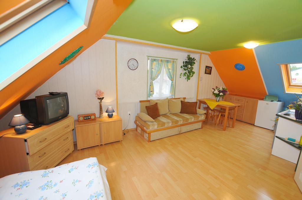Osrodek Wczasowy Domino Bis Apartman Dźwirzyno Szoba fotó