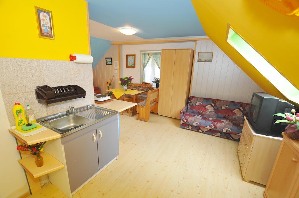 Osrodek Wczasowy Domino Bis Apartman Dźwirzyno Szoba fotó