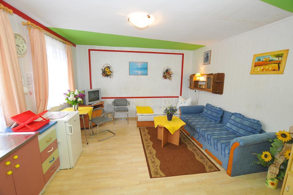 Osrodek Wczasowy Domino Bis Apartman Dźwirzyno Szoba fotó