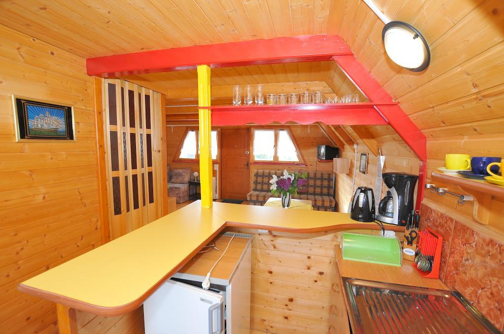 Osrodek Wczasowy Domino Bis Apartman Dźwirzyno Szoba fotó